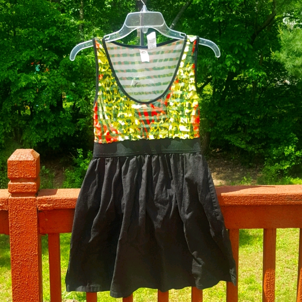 Junior dress size medium‎